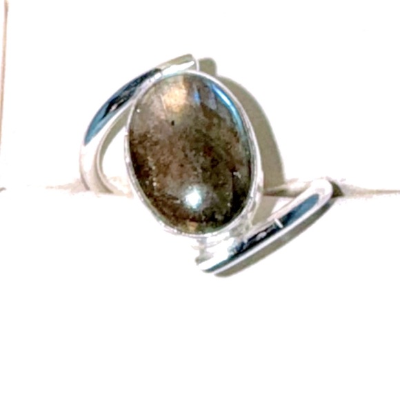 **Price Drop** Sterling Silver Labradorite size 9 Enhance your clairvoyance - Picture 1 of 7